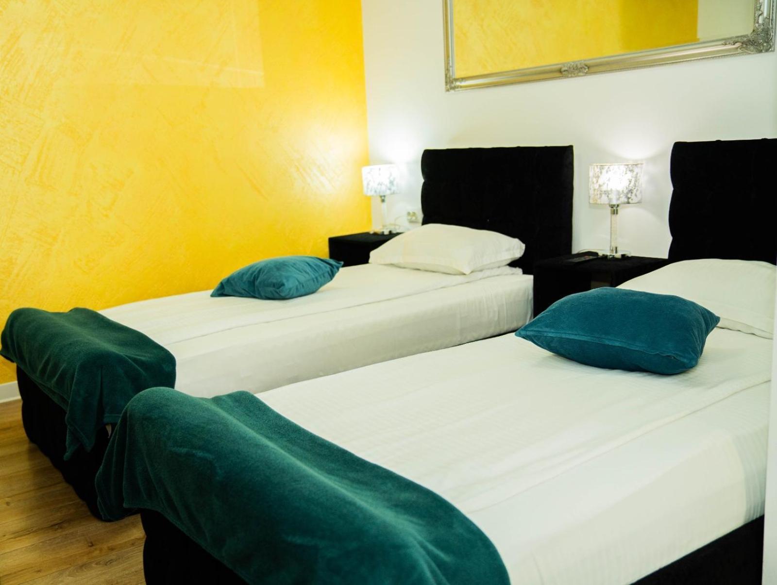 Casa Alis 3*