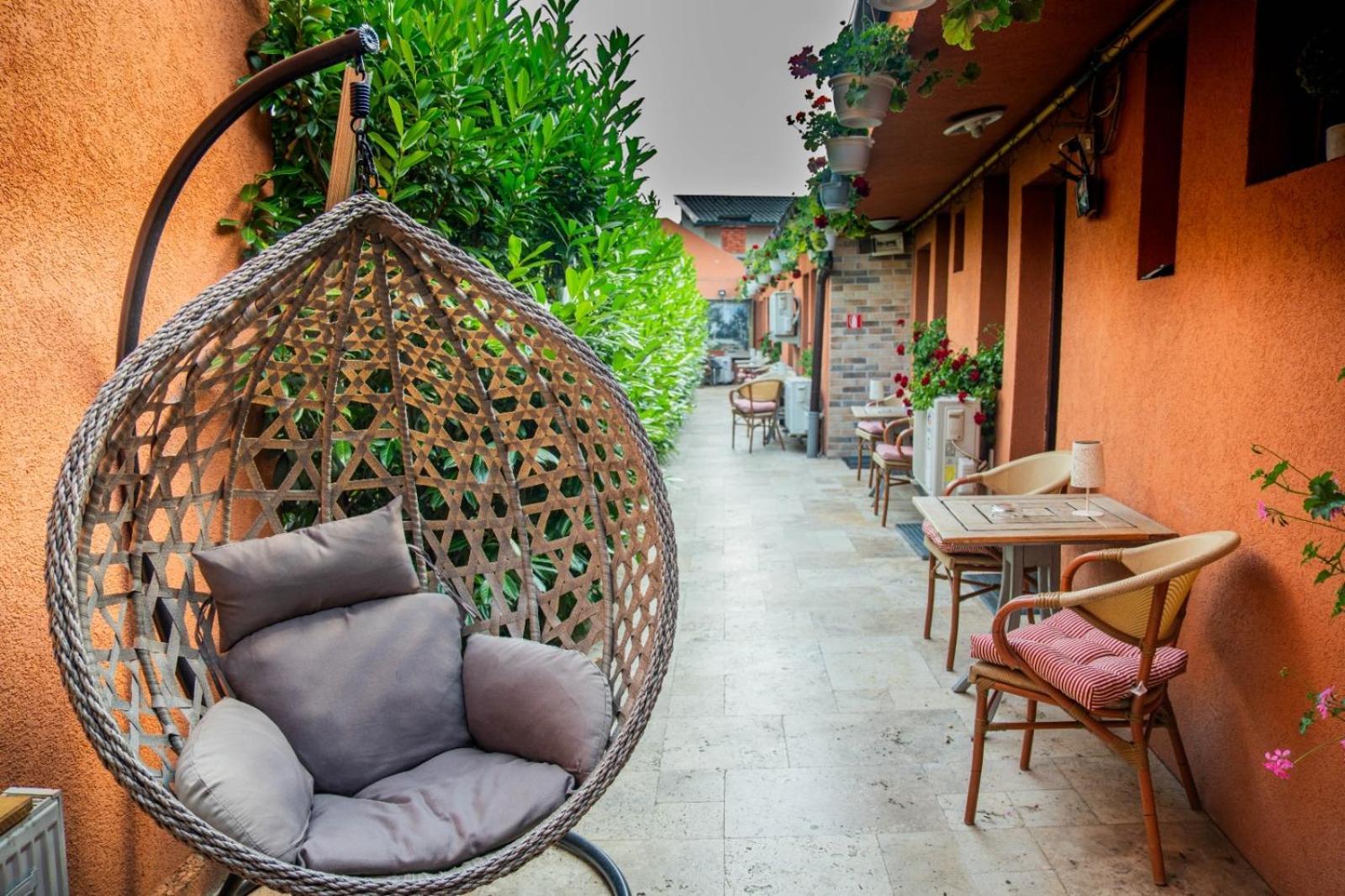 Casa Alis 3*